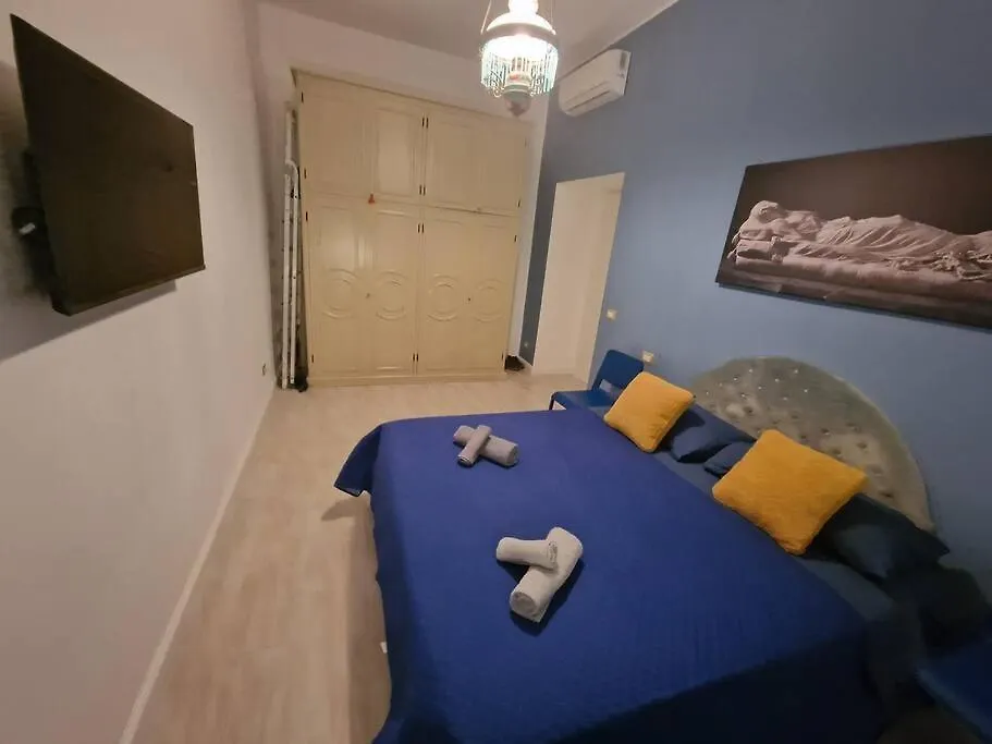 Pastel Blue House X 5 People In Corso Above Metro Montesanto Apartment Naples