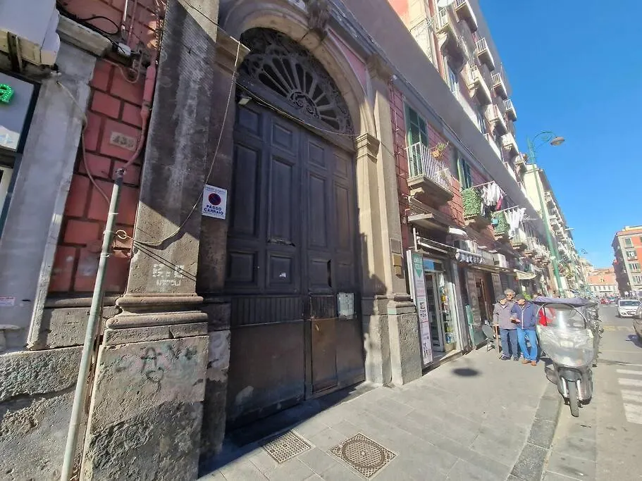 Pastel Blue House X 5 People In Corso Above Metro Montesanto Apartment Naples